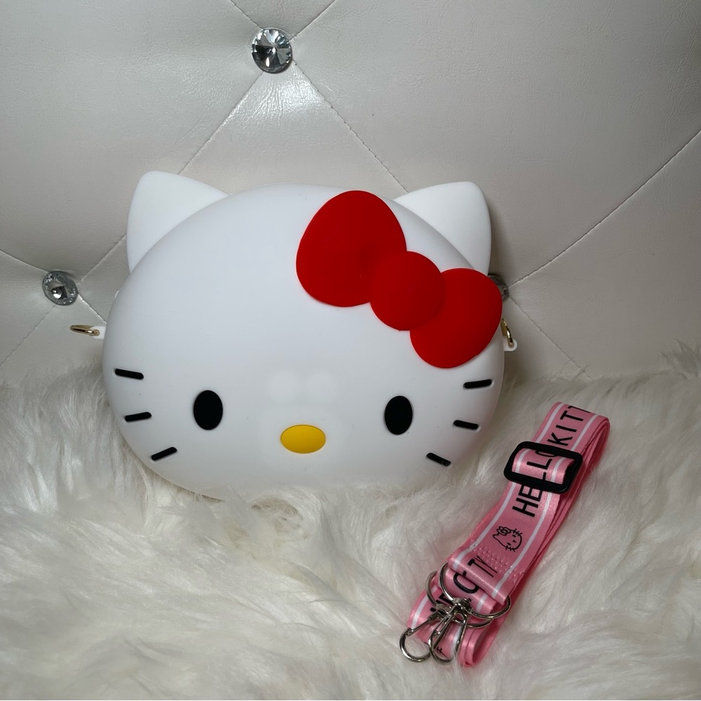 Hello kitty purse